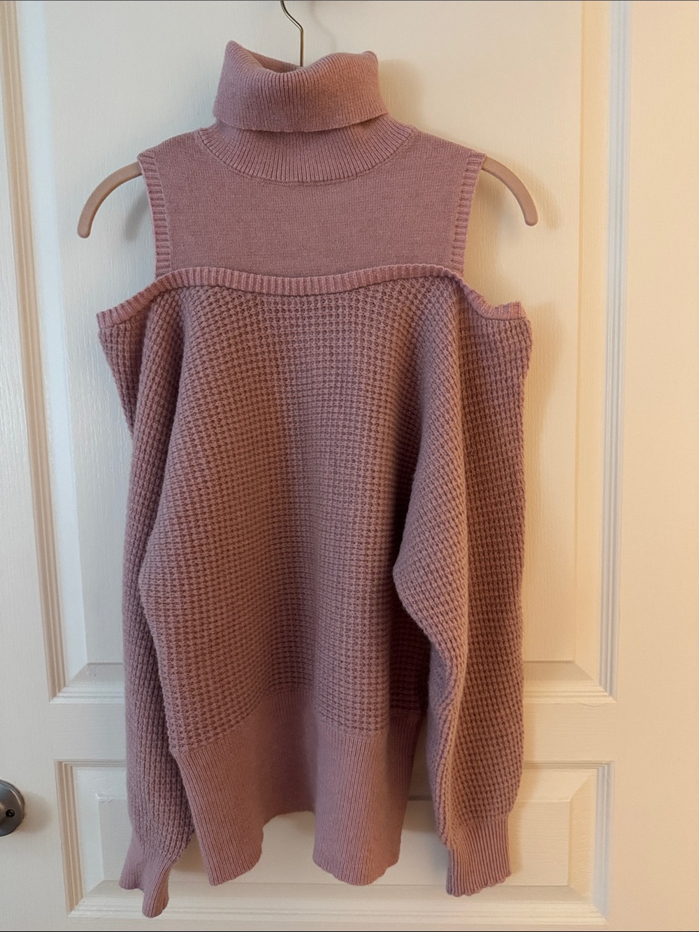 Cold-Shoulder Turtleneck Sweater in Dusty Mauve